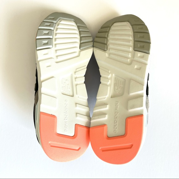 New Balance Womens 997H - Picture 7 of 9